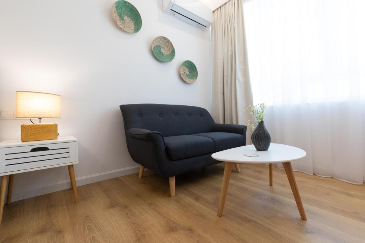 Minimal Apartment In Plaka Atenas Exterior foto